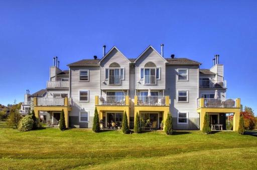 Magog Lovely Vacation Home - Housity