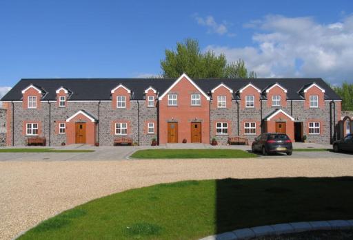 Stable Court Apartments - Housity