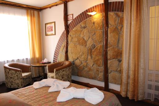 Ideal Hotel - Housity