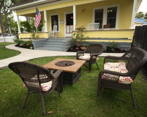Poppy Sister Inn - Housity