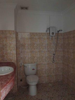 Green Park Village Guesthouse - Housity