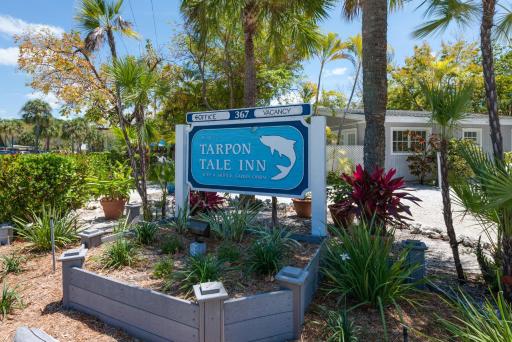 Tarpon Tale Inn - Housity