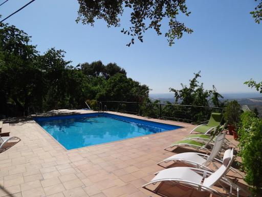 Apartamentos Arroyo Parrilla - Housity