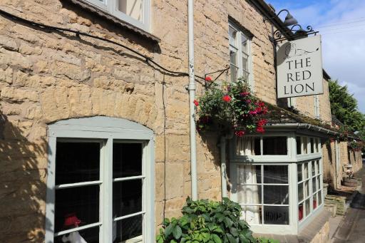The Red Lion Inn - Housity