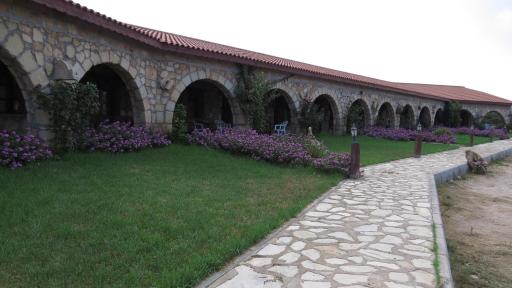 Elausa Hotel & Restaurant - Housity