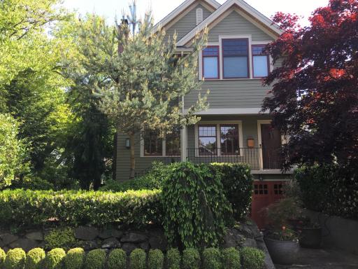 Queen Anne Oasis - Housity