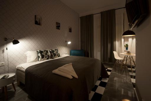 Very Berry - Chełmońskiego 20 - Deluxe Apartments, check in 24h - Housity