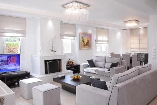 Keratea Luxury Villa -Athens Airport - Housity