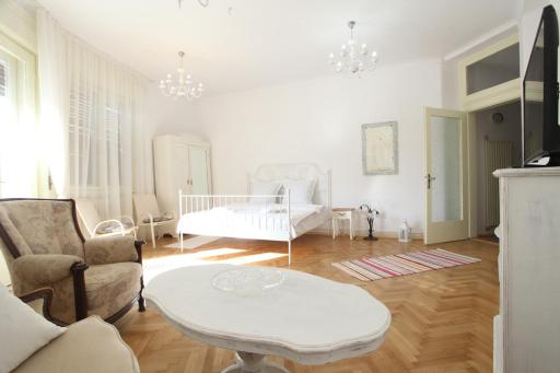 White Opera by NUX - Housity