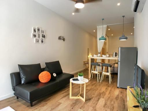 iBook Gurney Suites - Housity