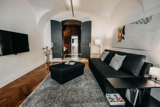 Mart's Choice Apartment - Housity