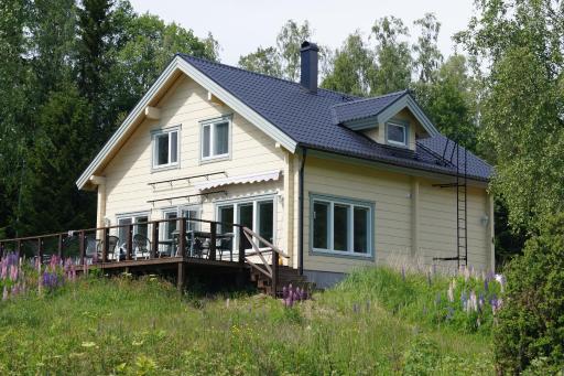Hjortö stockstuga - Housity
