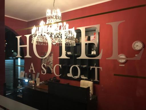 Hotel Ascot - Housity