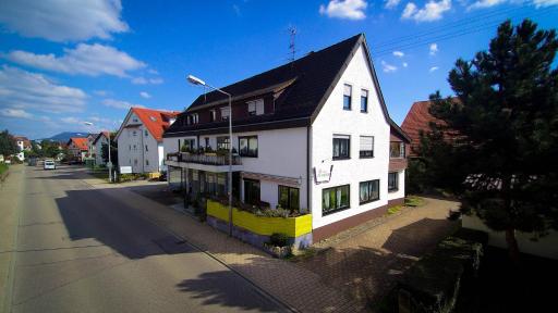 Hotel Rosengarten - Housity