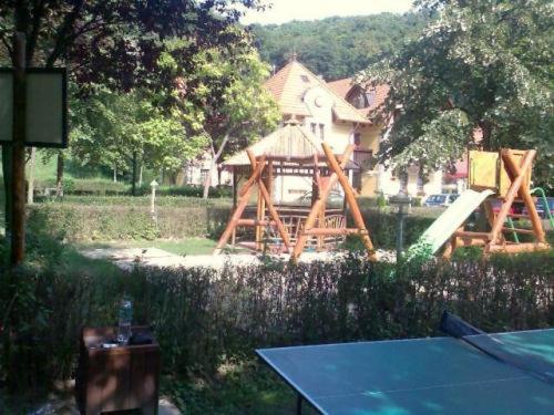 Hotel Szeleta - Housity