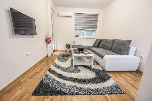 Yasmin Apartment (Pozega in Serbia) - Housity