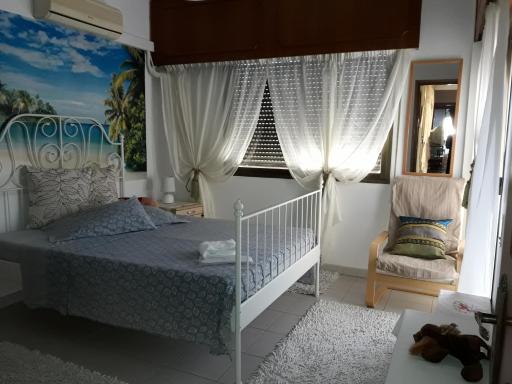 Shared Top 1st floor villa - Housity