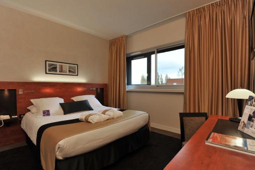 Mercure Maurepas Saint Quentin - Housity