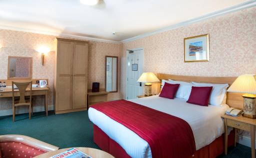 Imperial Hotel - Housity
