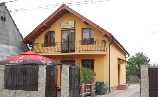 Vila Korona - Housity