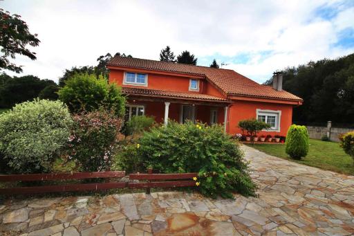 Casa Bergondo - Housity