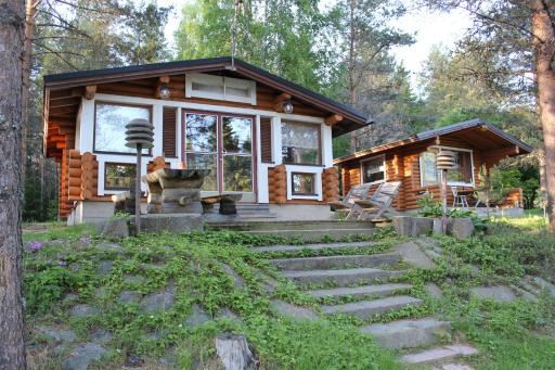 Hirsimökki ja makuuaitta - Housity