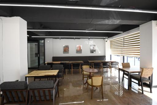 The Beauty Hotel - Housity
