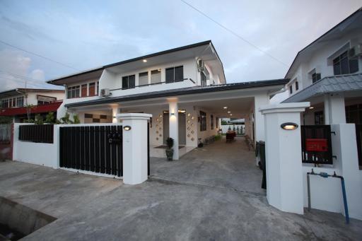 Come Inn Homestay 1379 - Housity