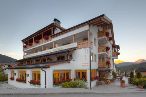 Hotel Antermoia - Housity
