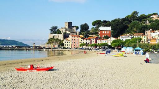 Aurora: Beach-5 Terre-trekking-excursions-relax - Housity