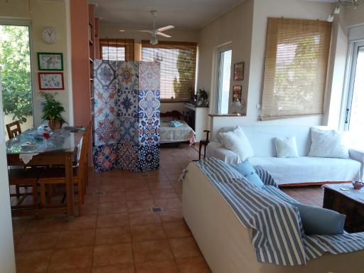 Antonia's House with Free Bikes - Housity
