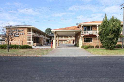 Grand Manor Motor Inn - Housity
