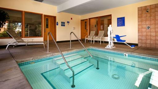 Best Western Dallas Inn & Suites - Housity