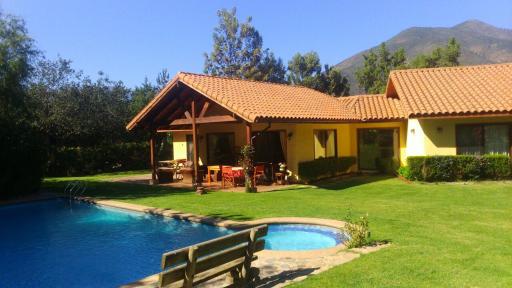 Parcela privada con piscina en Olmué - Housity