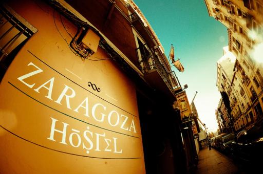 Be Zaragoza Hostel - Housity