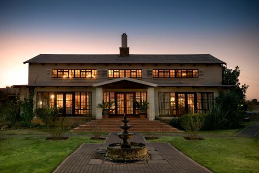 The Highlander Hotel Dullstroom - Housity