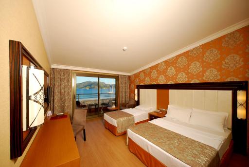 Golden Rock Beach - Housity