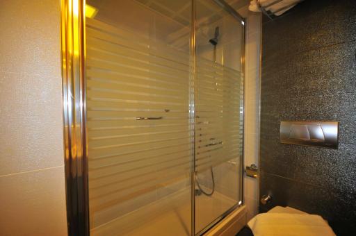 Golden Rock Beach - Housity