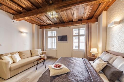 Downtown Royal Apartments - Housity