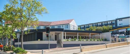 Seabreeze Hotel - Housity