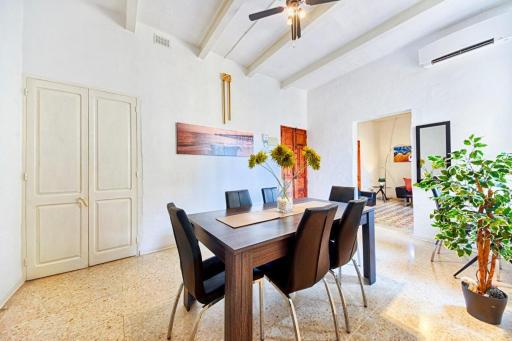 Valletta 2 bedroom sleeps 6 apartment walking distance to centre and the sea - Housity