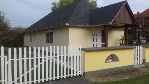 Dűlő Apartmanház - Housity