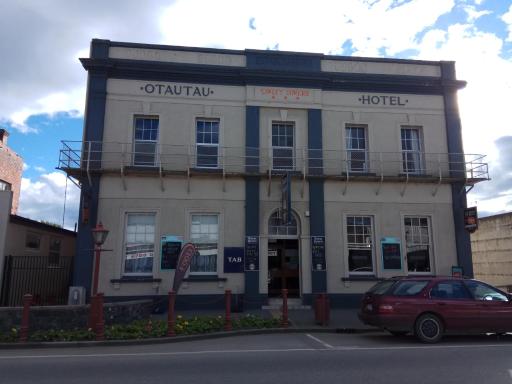 Otautau Hotel - Housity