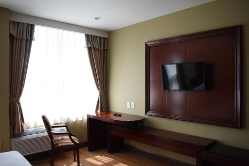 The Queens Hotel - Housity