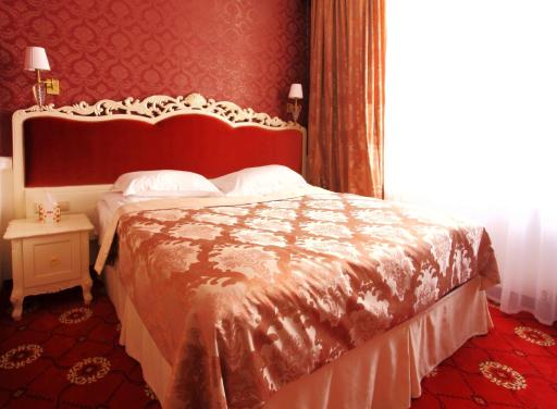 Royal Grand Hotel - Housity