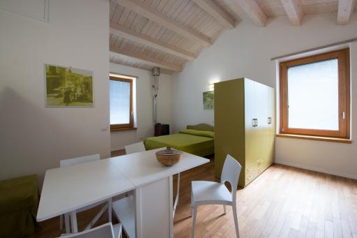 Le radici delle nuvole - Housity