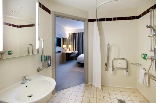 Leonardo Hotel London Watford - Housity