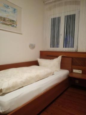 Gaststätte Peperoni - Housity