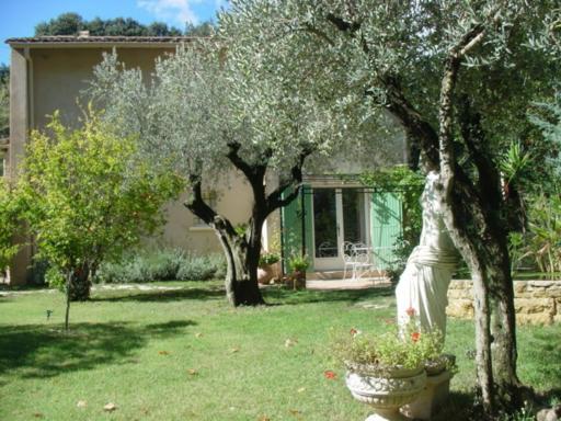 Chez Jean-Pierre & Annick - Housity