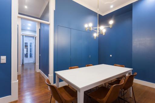 Baixa Vintage Three-Bedroom Apartment - by LU Holidays - Housity